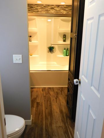 220 S Division Street, Zeeland, MI 49464