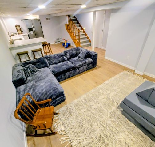 220 S Division Street, Zeeland, MI 49464