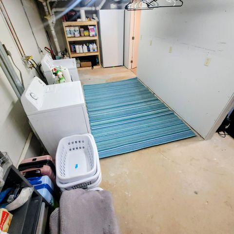 220 S Division Street, Zeeland, MI 49464