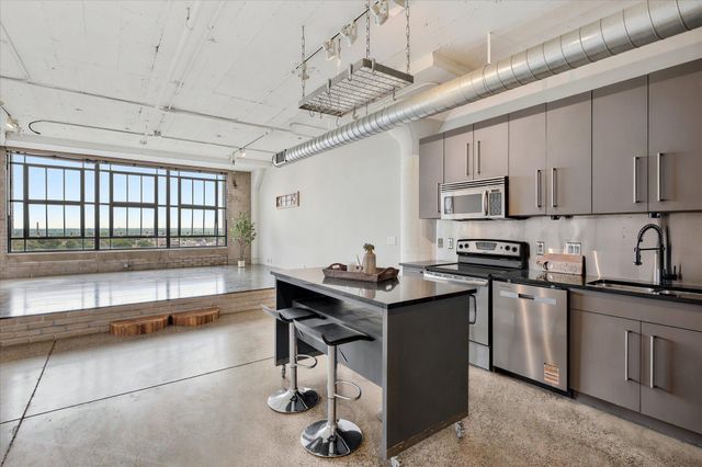 2929 Chicago Avenue 1002, Minneapolis, MN 55407