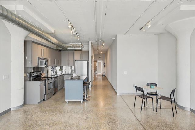 2929 Chicago Avenue 1002, Minneapolis, MN 55407