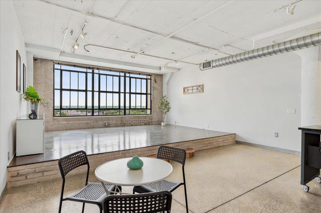 2929 Chicago Avenue 1002, Minneapolis, MN 55407