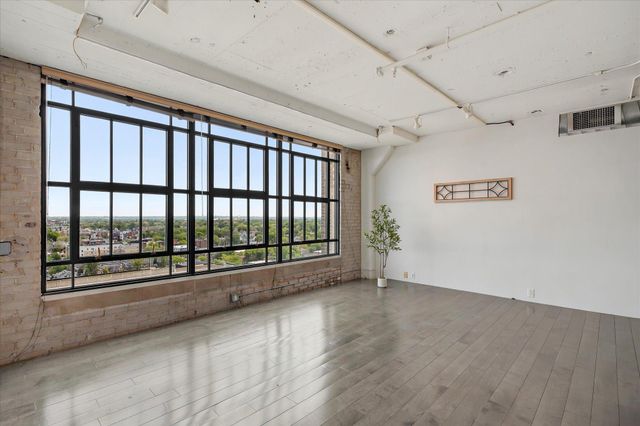 2929 Chicago Avenue 1002, Minneapolis, MN 55407