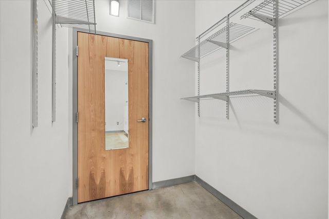 2929 Chicago Avenue 1002, Minneapolis, MN 55407