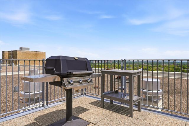 2929 Chicago Avenue 1002, Minneapolis, MN 55407