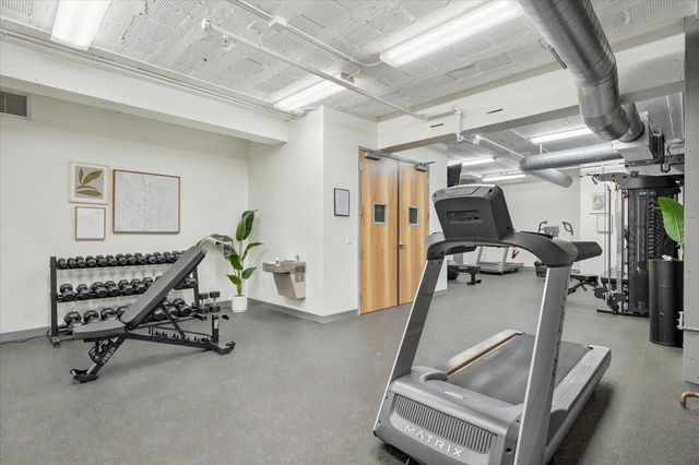 2929 Chicago Avenue 1002, Minneapolis, MN 55407