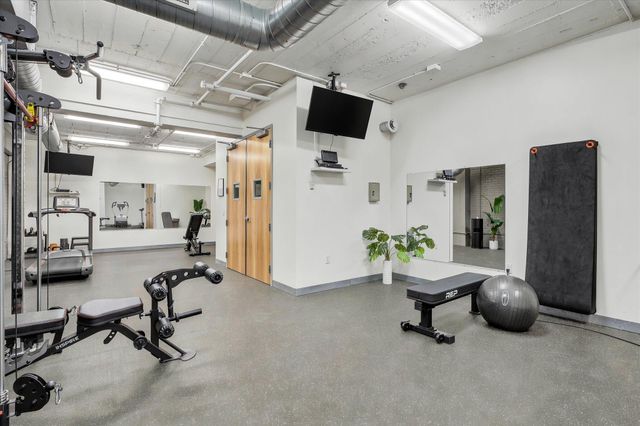 2929 Chicago Avenue 1002, Minneapolis, MN 55407