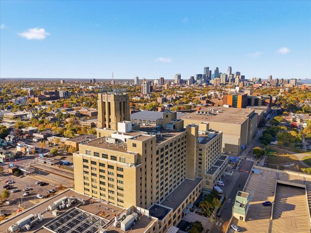 2929 Chicago Avenue 1002, Minneapolis, MN 55407