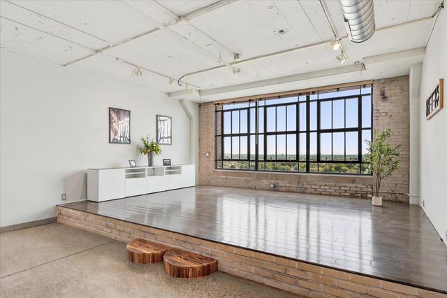 2929 Chicago Avenue 1002, Minneapolis, MN 55407
