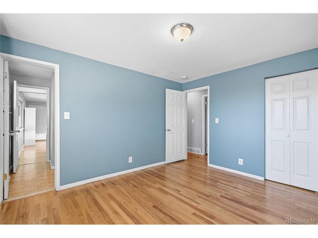 3102 W Radcliff Dr, Englewood, CO 80110