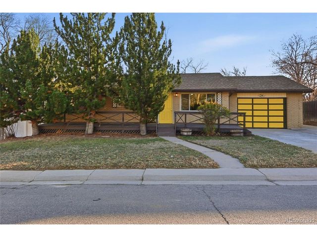 3102 W Radcliff Dr, Englewood, CO 80110