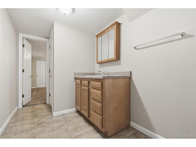 3102 W Radcliff Dr, Englewood, CO 80110