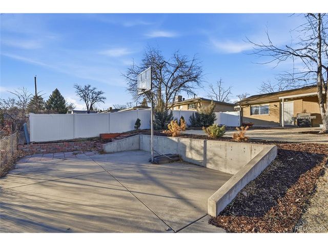 3102 W Radcliff Dr, Englewood, CO 80110