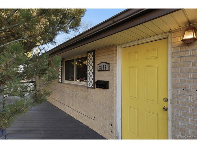 3102 W Radcliff Dr, Englewood, CO 80110