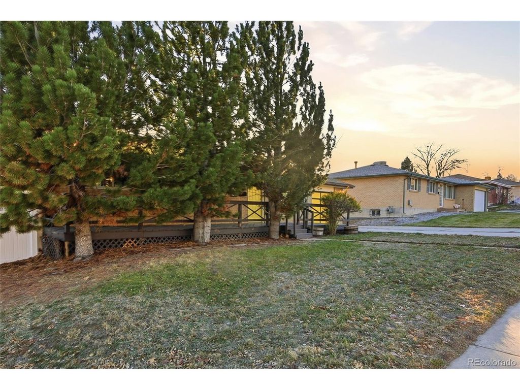 3102 W Radcliff Dr, Englewood, CO 80110