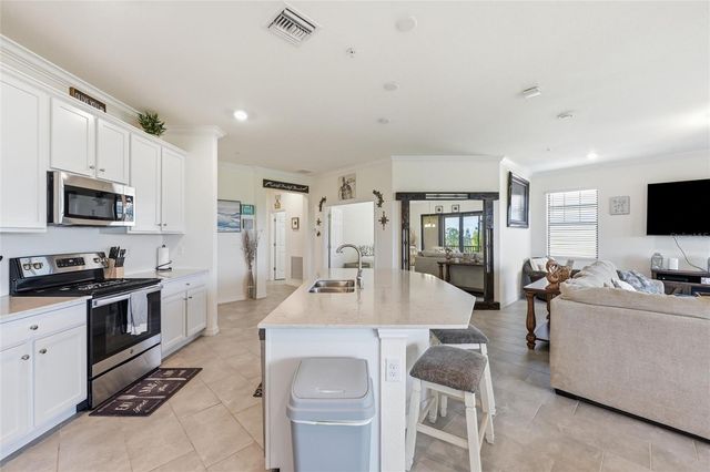 10047 CROOKED CREEK DRIVE 201, Venice, FL 34293