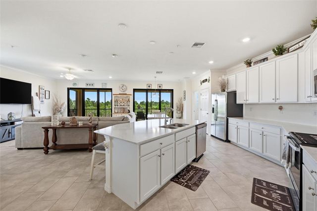 10047 CROOKED CREEK DRIVE 201, Venice, FL 34293