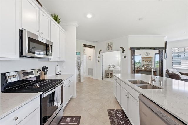 10047 CROOKED CREEK DRIVE 201, Venice, FL 34293