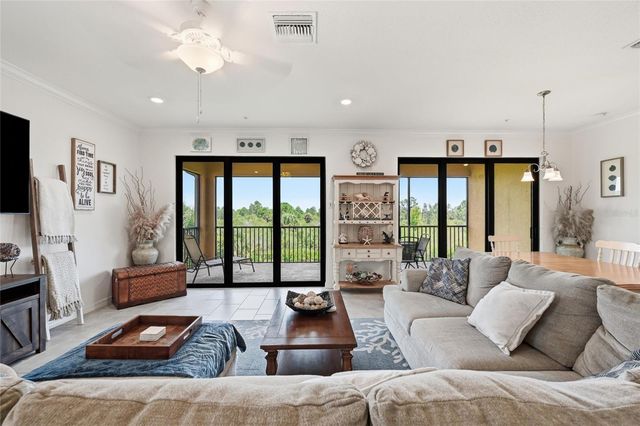 10047 CROOKED CREEK DRIVE 201, Venice, FL 34293