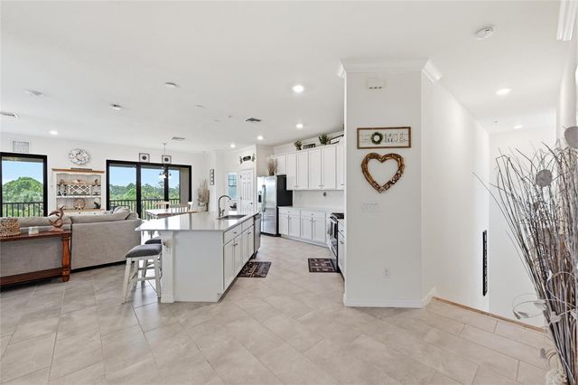 10047 CROOKED CREEK DRIVE 201, Venice, FL 34293