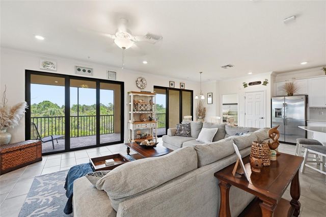 10047 CROOKED CREEK DRIVE 201, Venice, FL 34293