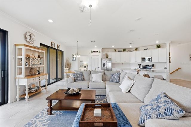 10047 CROOKED CREEK DRIVE 201, Venice, FL 34293