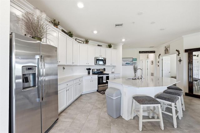10047 CROOKED CREEK DRIVE 201, Venice, FL 34293