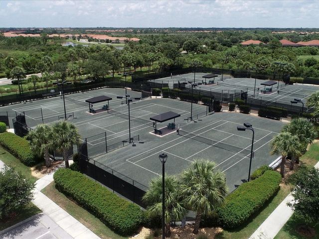10047 CROOKED CREEK DRIVE 201, Venice, FL 34293