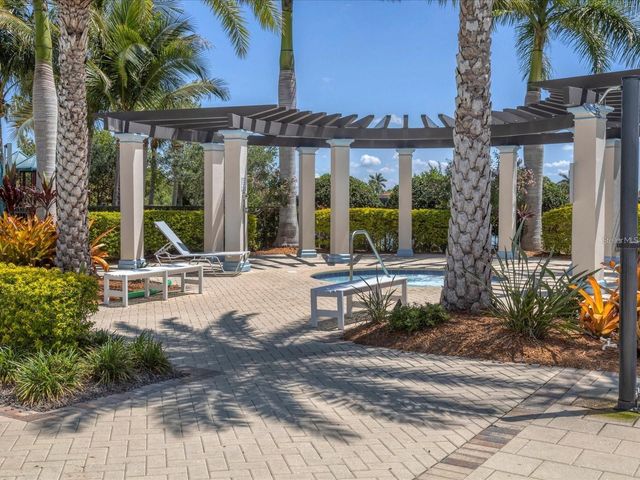 10047 CROOKED CREEK DRIVE 201, Venice, FL 34293