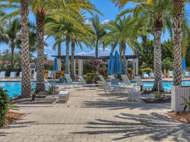 10047 CROOKED CREEK DRIVE 201, Venice, FL 34293