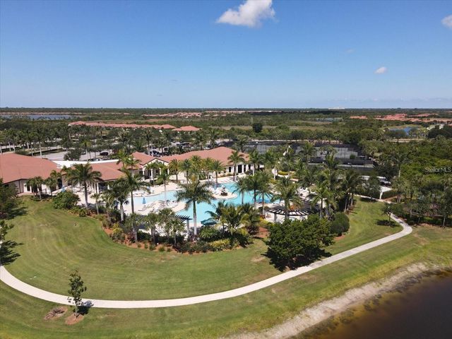 10047 CROOKED CREEK DRIVE 201, Venice, FL 34293