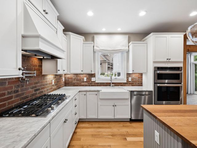 8568 Liberty Road N, Powell, OH 43065