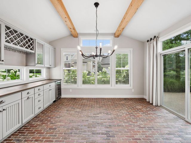 8568 Liberty Road N, Powell, OH 43065