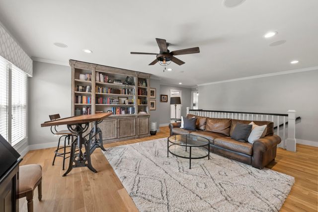 8568 Liberty Road N, Powell, OH 43065