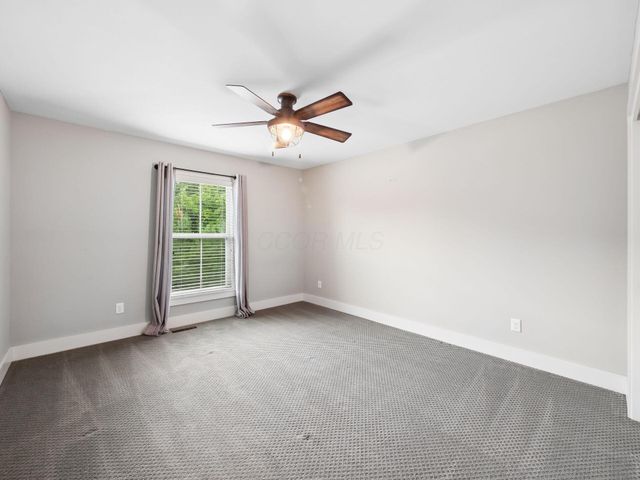 8568 Liberty Road N, Powell, OH 43065