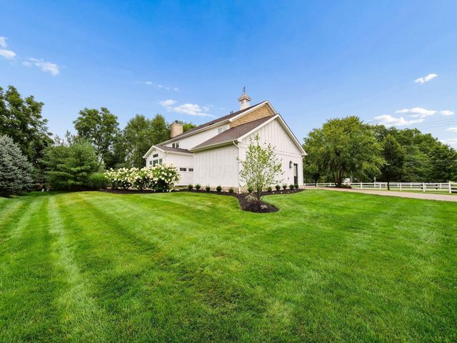 8568 Liberty Road N, Powell, OH 43065