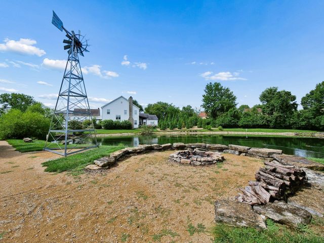 8568 Liberty Road N, Powell, OH 43065