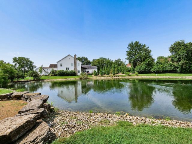 8568 Liberty Road N, Powell, OH 43065