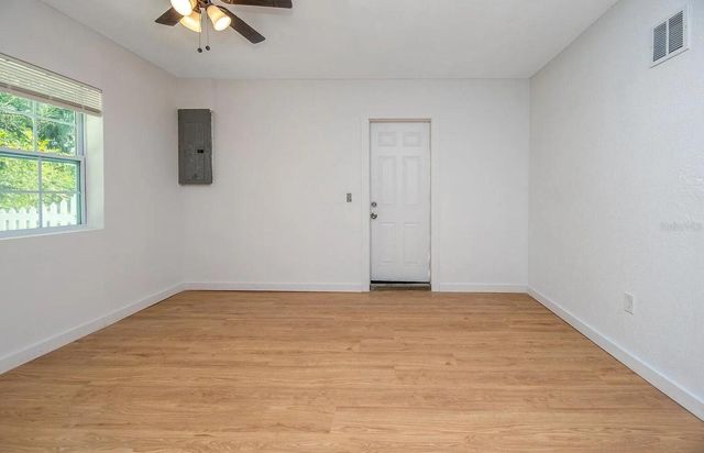 2127 26TH AVENUE S, St Petersburg, FL 33712