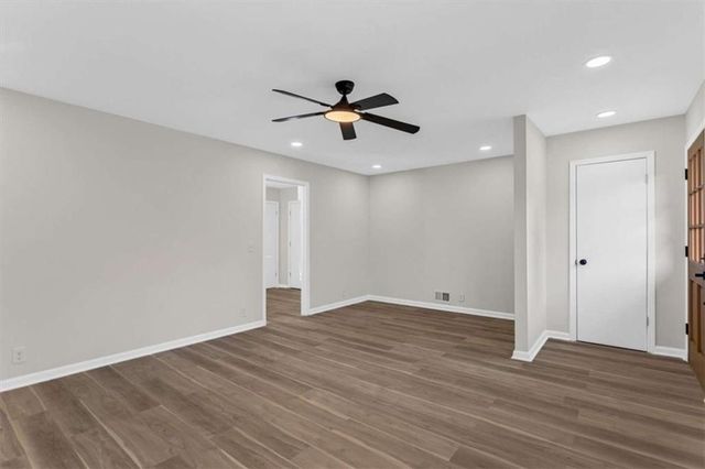 520 Stonewood Drive, Stone Mountain, GA 30087