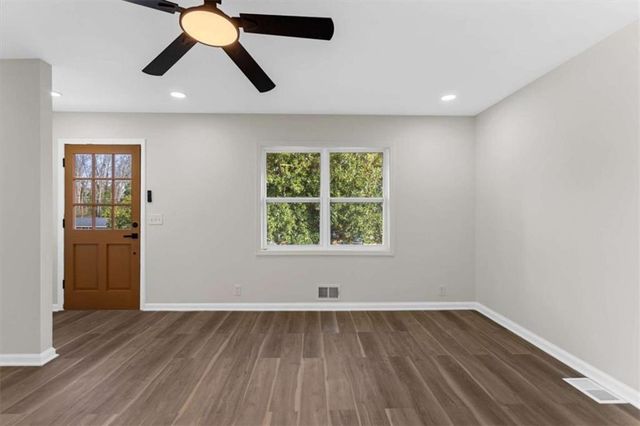 520 Stonewood Drive, Stone Mountain, GA 30087