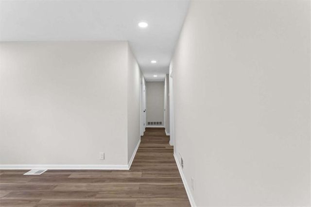 520 Stonewood Drive, Stone Mountain, GA 30087