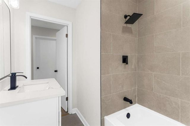 520 Stonewood Drive, Stone Mountain, GA 30087