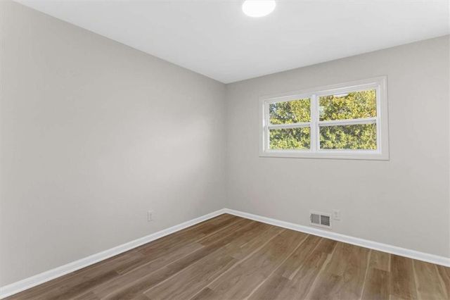 520 Stonewood Drive, Stone Mountain, GA 30087