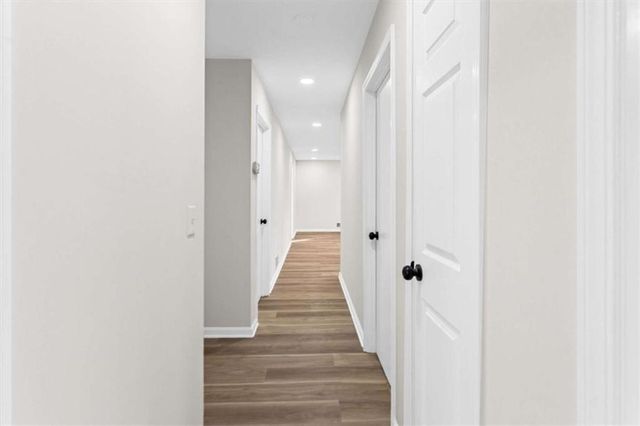 520 Stonewood Drive, Stone Mountain, GA 30087