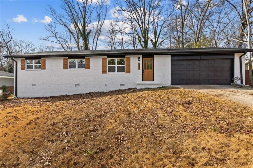 520 Stonewood Drive, Stone Mountain, GA 30087