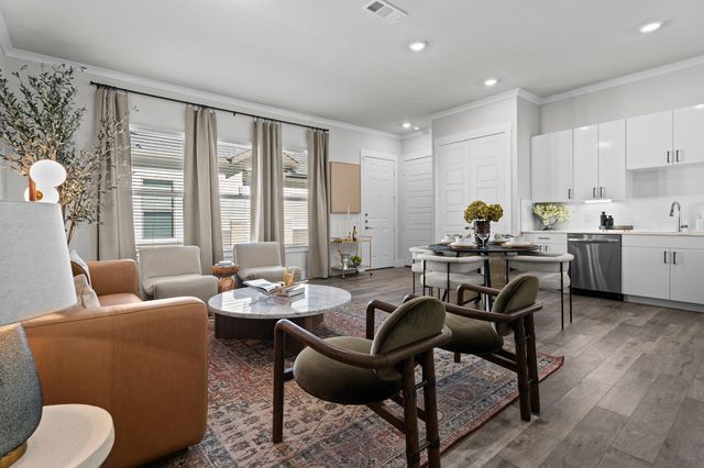 476 Suffield DR 351, Buda, TX 78610