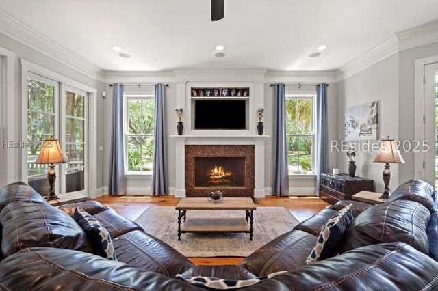 106 Coosaw Club Dr, Beaufort, SC 29907