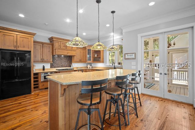 106 Coosaw Club Dr, Beaufort, SC 29907