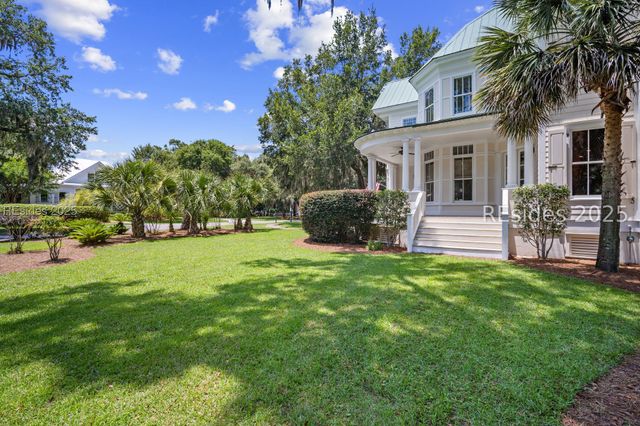 106 Coosaw Club Dr, Beaufort, SC 29907